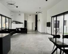 Interior of the villa & rooms - Zimrat Haaretz