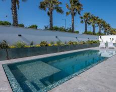 The yard & The pool - Dream Boutique Suite