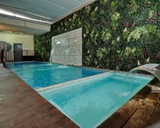 The pool & The yard - Villa Shoham